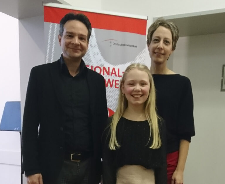 Helen Bialonski, Annette Bialonski und Andreas Lobisch bei Jugend Musiziert in Münster